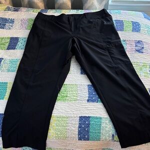Kirkland Signature Women’s Travel Pants Sz 12